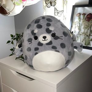 Isis 8in Squishmallow